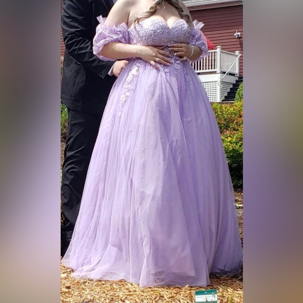 Hebeos Prom Dress - Picture 2 of 5